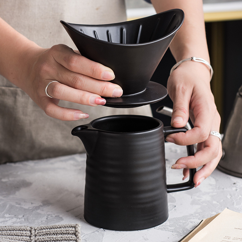 Home Barista Brewing with BeeCa Pour Over Set